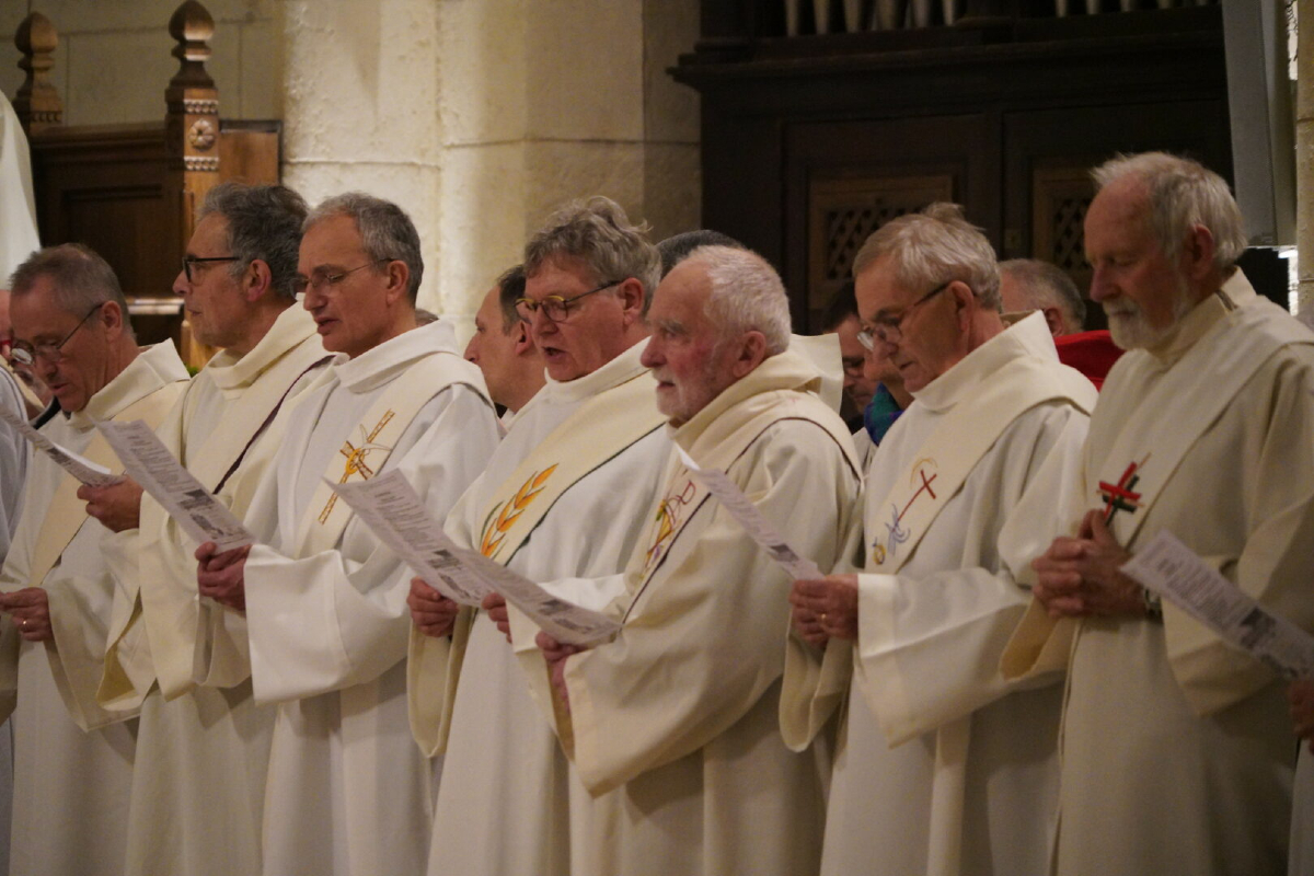 diocesecharente's tweet photo. Témoignages autour du diaconat, à l’église d’Aunac, samedi 21 décembre à 16h30 https://t.co/yNQTHSlYXc