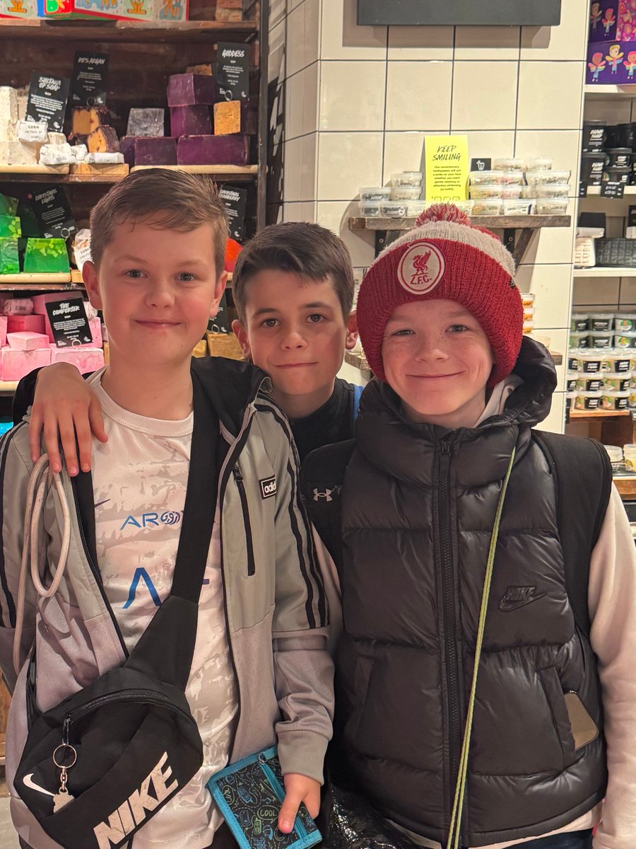 Cansfield1's tweet photo. ๐๏ธTrafford Centre reward trip!๐๏ธ
Last nightโs rewards trip to the Trafford Centre was a blast! ๐
Thank you to all who joined us to celebrate your hard work, it was well deserved!
#RewardingSuccess #SchoolTrip https://t.co/UnReqrlUgi