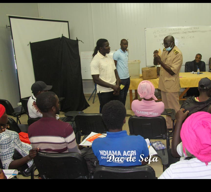 ProdacSenegal's tweet photo. Le 19 décembre 2024, le Comité de gestion du DAC de Séfa de la région de Sédhiou a procédé au renouvellement de son Bureau. Ce changement constitue un moment décisif pour le DAC, visant à assurer une gestion dynamique, efficace et en adéquation avec les objectifs.
#Prodac https://t.co/nyKPMyzx7P