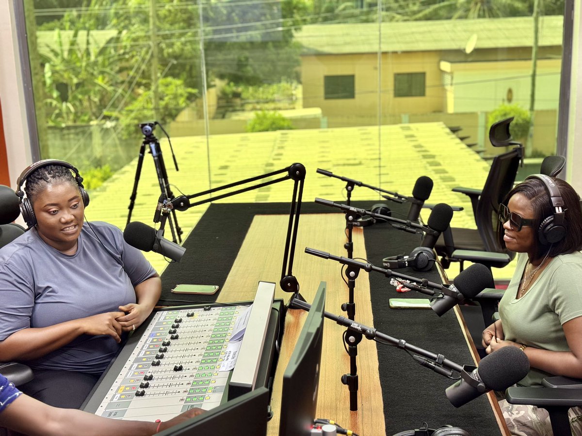 Citi973's tweet image. Come hang out with the Dynamic Duo, @NaaOyoeCitifm and @fremaadunyame on #DynamicFriday #BrunchInTheCiti

Watch live here: x.com/i/broadcasts/1…