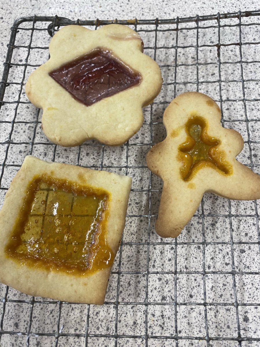 TytheringtonSch's tweet photo. Lovely festive baking this morning in Food Tech, stained glass biscuits #Festivebaking https://t.co/WFbQIbFr1W