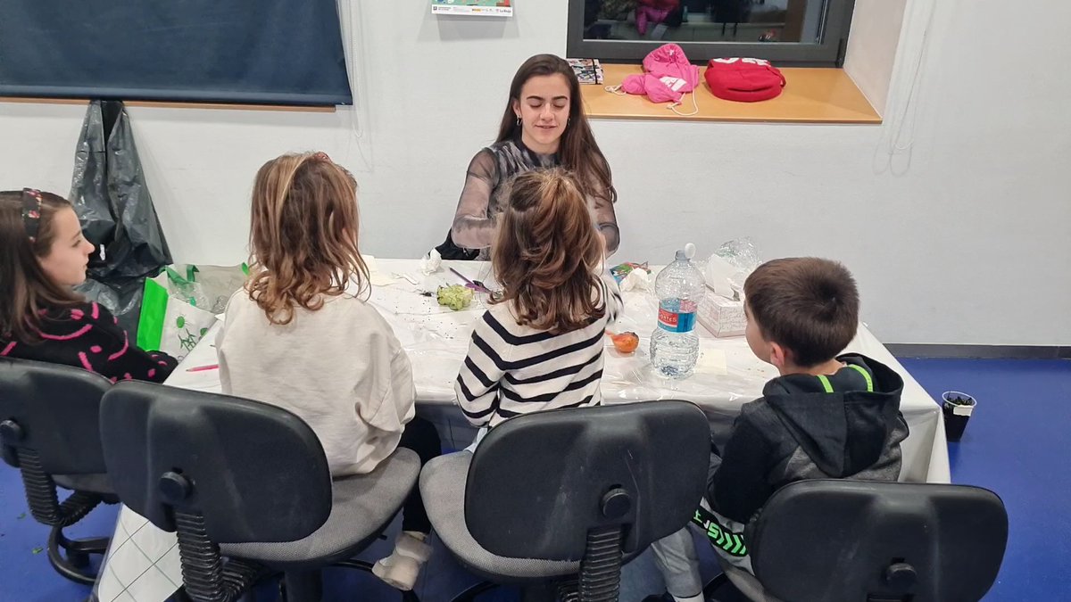 Vaya Profes tweet media