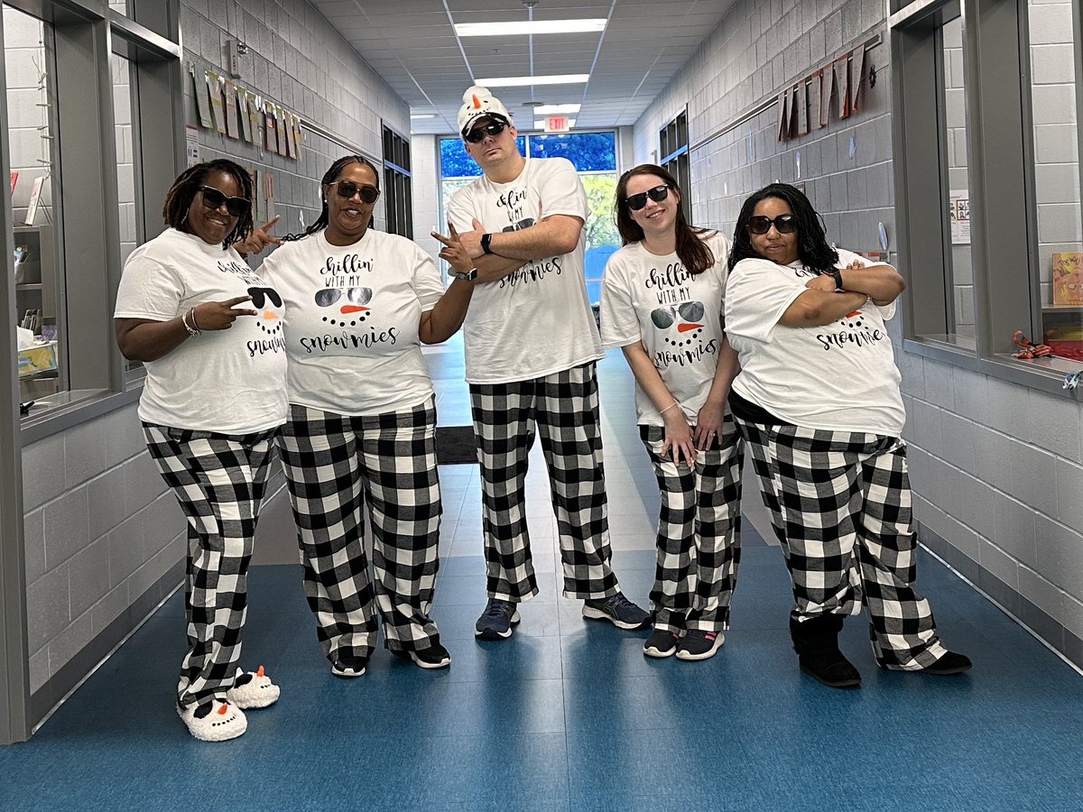 Jacqui Witherspoon (@jwitherspoon05) on Twitter photo Don’t mind me I’m just chillin with my “Snowmies” ☃️
<a href="/ForestLakeEagle/">Forest Lake Eagles</a> 2nd Grade Team 🫶🏾 PH Day
<a href="/Bjackson_FLE/">B Jackson</a> <a href="/Davis_FLE/">Brandon Davis</a> <a href="/stnewton9/">Stephanie Newton</a> Don’t mind me I’m just chillin with my “Snowmies” ☃️
<a href="/ForestLakeEagle/">Forest Lake Eagles</a> 2nd Grade Team 🫶🏾 PH Day
<a href="/Bjackson_FLE/">B Jackson</a> <a href="/Davis_FLE/">Brandon Davis</a> <a href="/stnewton9/">Stephanie Newton</a>