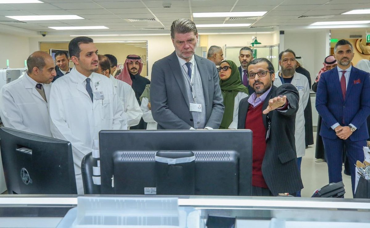 مستشفى الملك فيصل التخصصي ومركز الأبحاث في #الرياض يدشن مختبرًا مُتقدمًا لأمراض الدم هو الأول من نوعه في الشرق الأوسط وشمال إفريقيا! 🔬
1️⃣ أحدث نظام آلي لتشخيص أمراض الدم 
2️⃣ سرعة فائقة وكفاءة عالية في معالجة العينات 
3️⃣ نظام مُتطور لتحليل الصور يعتمد على الذكاء الاصطناعي 

🔗