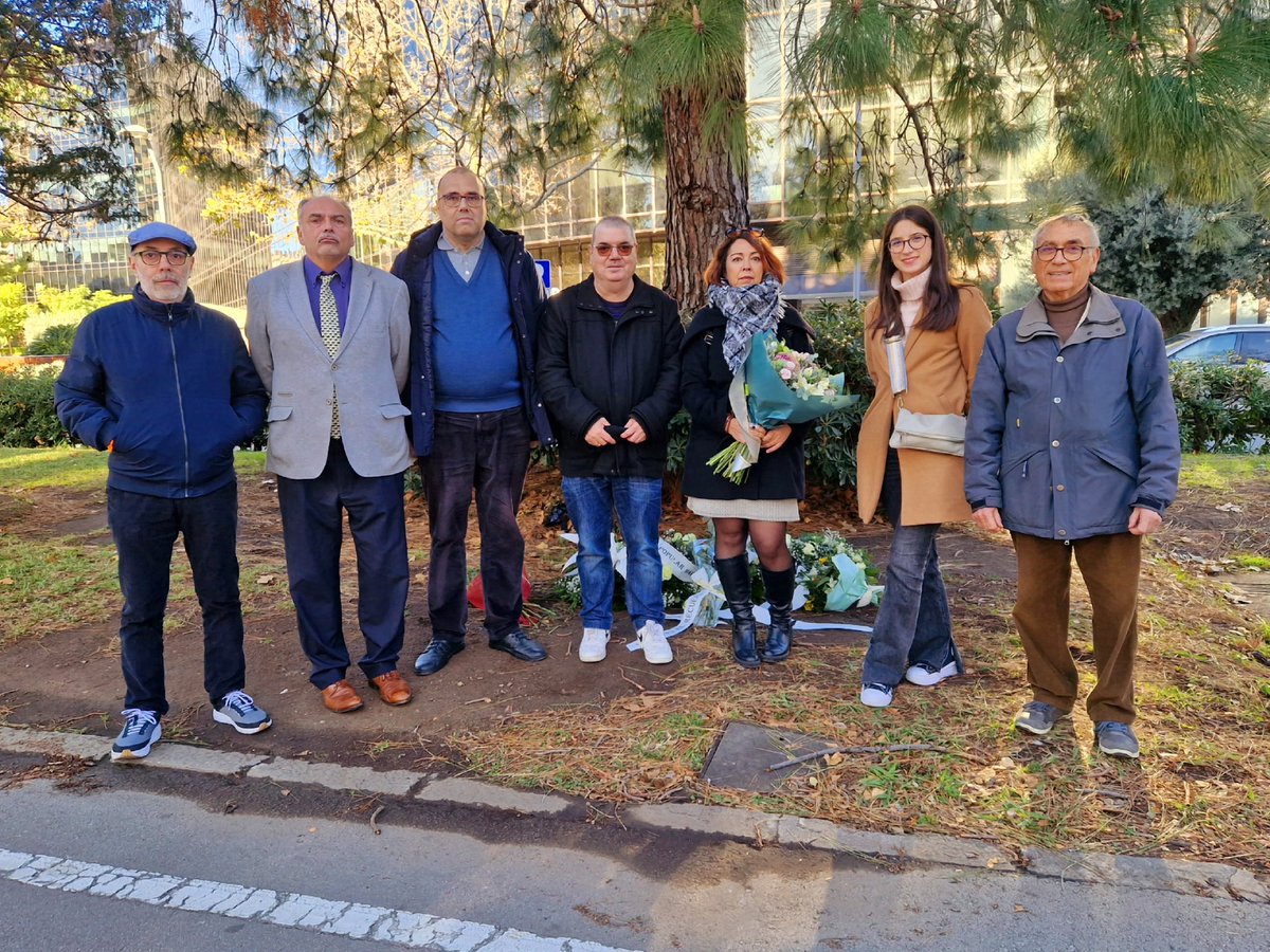 CiutadansBCN's tweet photo. Hoy hace 24 años que la banda criminal ETA asesinó al GUB Juan Miguel Gervilla. Como cada 20D, rendimos homenaje a los que dieron su vida por la libertad

Hoy hace 4 que Cs exigió la colocación de un monolito en su memoria. PSC sigue sin cumplir.

Eso sí sería memoria democrática https://t.co/mJEbSeIcNi