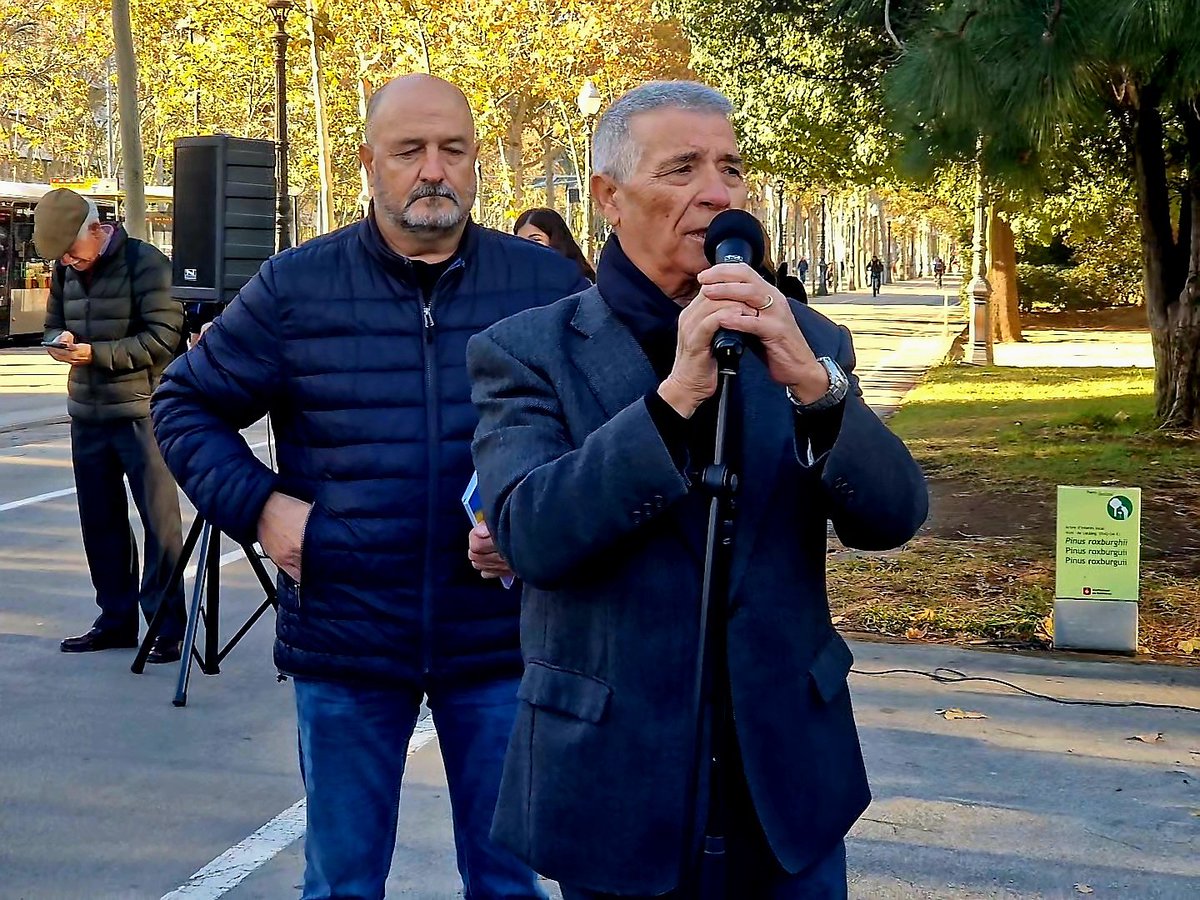 CiutadansBCN's tweet photo. Hoy hace 24 años que la banda criminal ETA asesinó al GUB Juan Miguel Gervilla. Como cada 20D, rendimos homenaje a los que dieron su vida por la libertad

Hoy hace 4 que Cs exigió la colocación de un monolito en su memoria. PSC sigue sin cumplir.

Eso sí sería memoria democrática https://t.co/mJEbSeIcNi