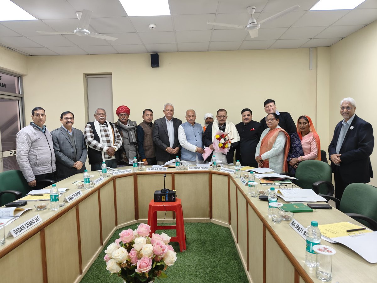 IFFDC_Ltd's tweet photo. Board of Directors of IFFDC welcomed Shri Avinash Chandra Awasthi on the Board as Coopted Director in 116th Meeting held on 20 Dec 2024. Mr Awasthi has rich &amp; wide experience in Social Sector and has been instrumental in promotion &amp; growth of forestry coops in Dist Unnao (U.P.) https://t.co/geERULFp5M