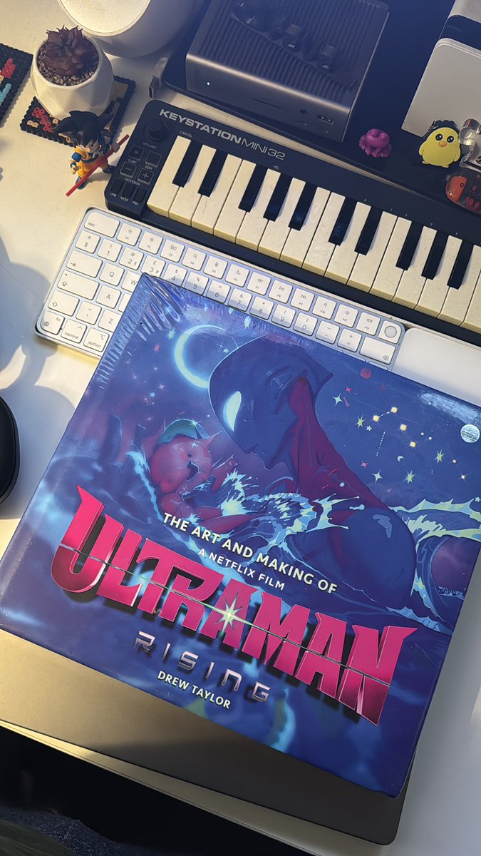 sbdesignworks's tweet image. I told you they’d be more art books arrive before the year is out lol! 😅 I really do have a problem ha! 😭