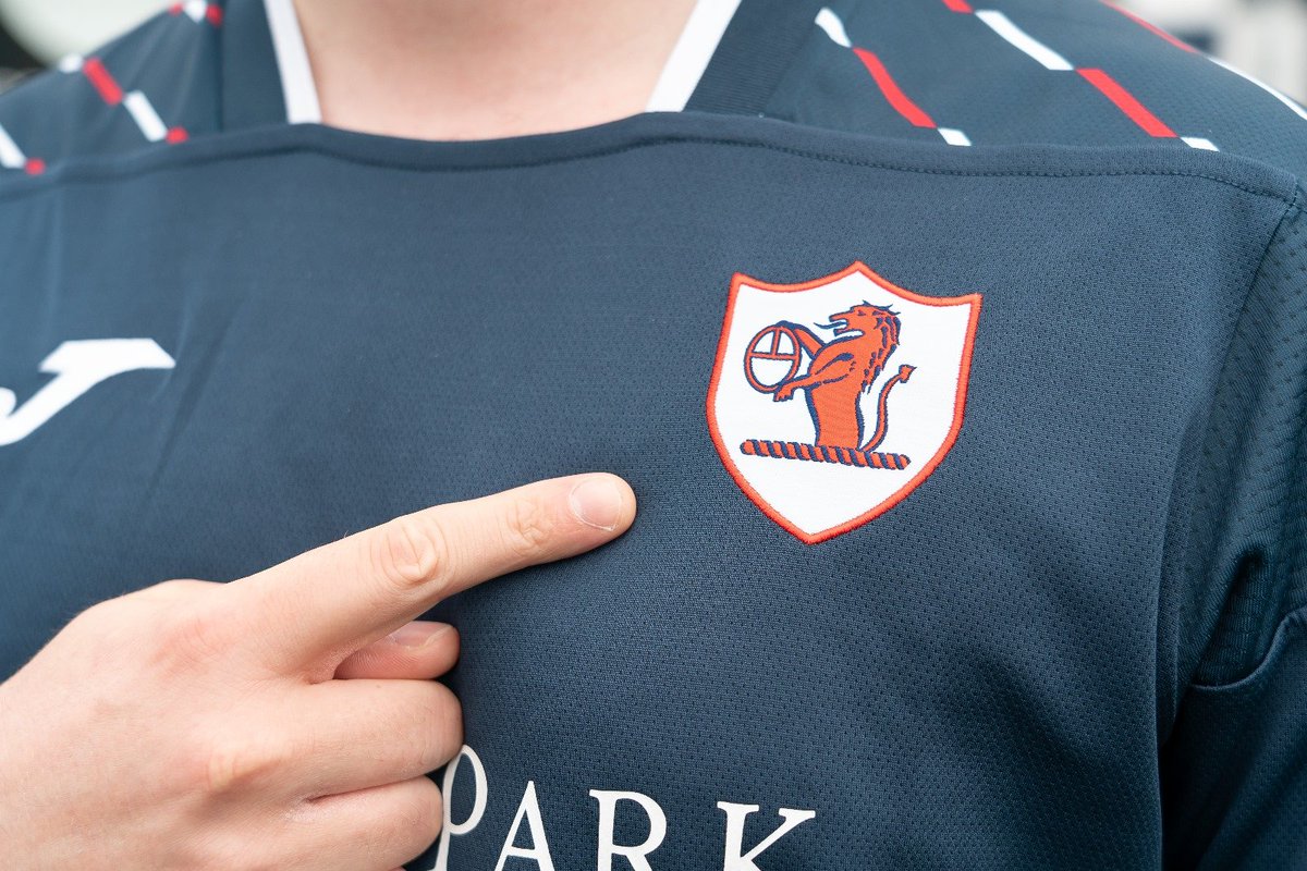 soraithband's tweet photo. It's the last day of our fundraiser with @raithroverscf 

It's been a pleasure raising awareness for Reminiscing Raith. You can donate today at https://t.co/SKijsiL5NW 💙

Thanks to everyone who has donated so far!

#streetsofraith #unthinkablesurely  #reminiscingraith https://t.co/mfSgl8ZXrD