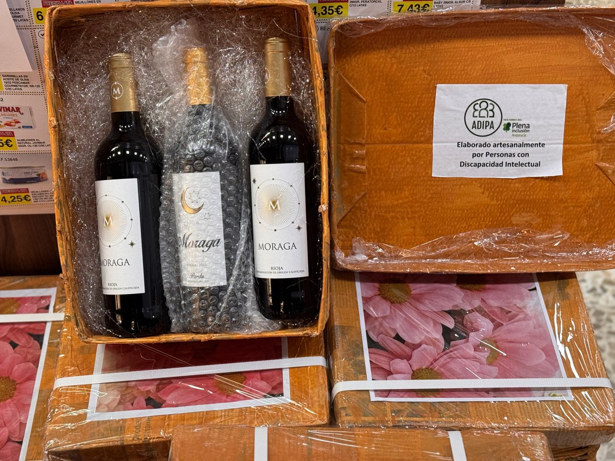 Para #ABASTHOSUR es un orgullo dar visibilidad al trabajo realizado durante todo el año por <a href="/ADIPA_ANTEQUERA/">ADIPA</a>  en su Centro de Día Ocupacional con las cestas que han fabricado durante el año.
Estas cestas, están fabricadas con el mismo papel y cartón que le hemos donado,