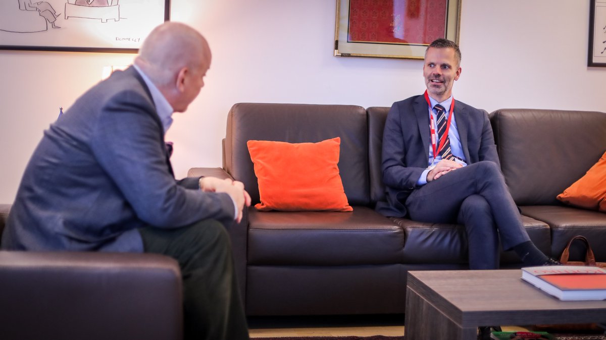 Brian Aggeler (@brian_aggeler) on Twitter photo Happy to welcome 🇩🇰Ambassador to 🇧🇦 H.E. Åge Sandal Møller for a productive and cordial courtesy visit today. Looking forward to strengthening our diplomatic ties and exploring new opportunities for collaboration. <a href="/OSCEBiH/">OSCE Mission to BiH 🇧🇦</a> #StrongerTogether Happy to welcome 🇩🇰Ambassador to 🇧🇦 H.E. Åge Sandal Møller for a productive and cordial courtesy visit today. Looking forward to strengthening our diplomatic ties and exploring new opportunities for collaboration. <a href="/OSCEBiH/">OSCE Mission to BiH 🇧🇦</a> #StrongerTogether