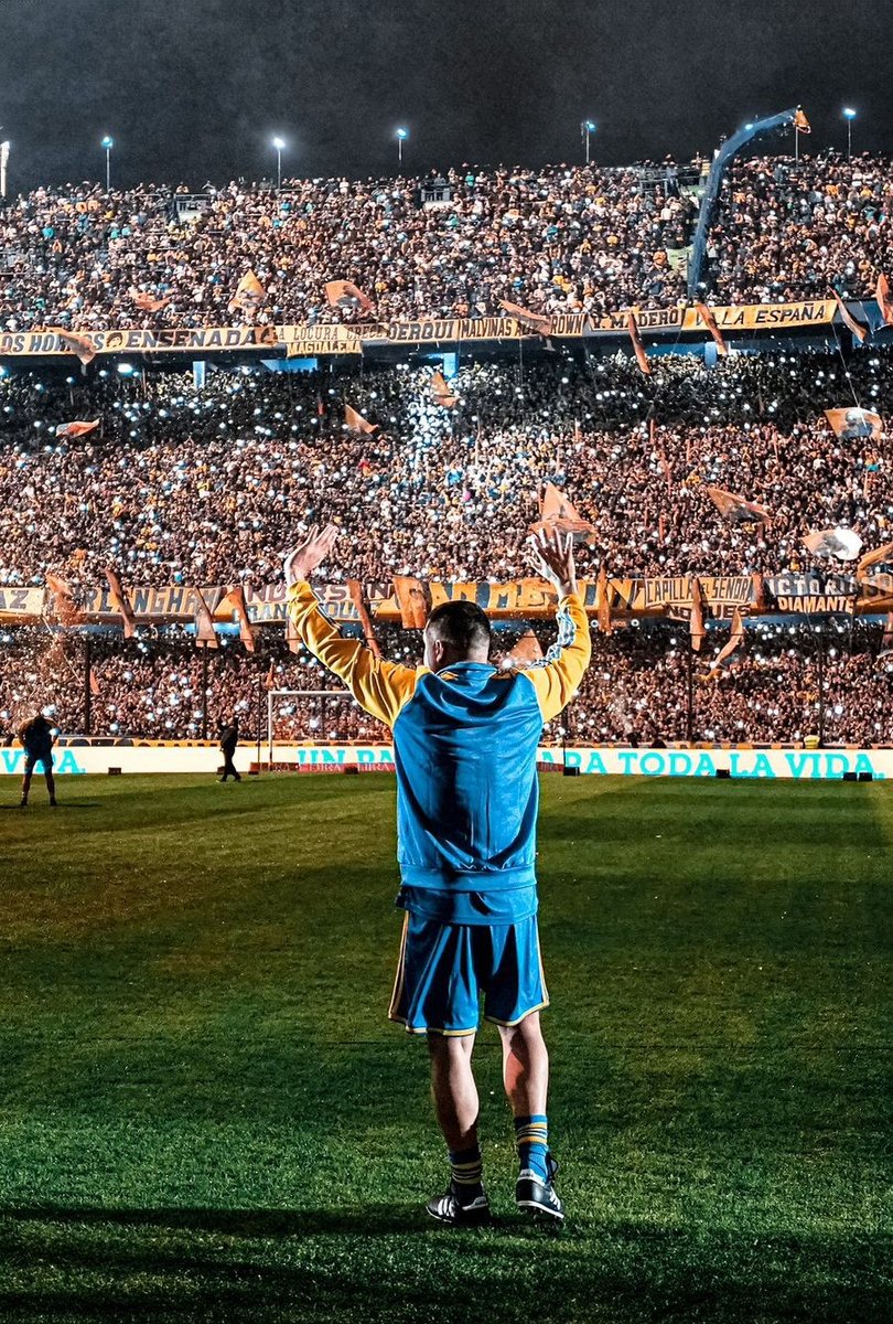 MykeRincon's tweet image. Buenoooos dias!! 
Yo sigo y seguiré confiando en JUAN ROMÁN RIQUELME. 💙💛💙