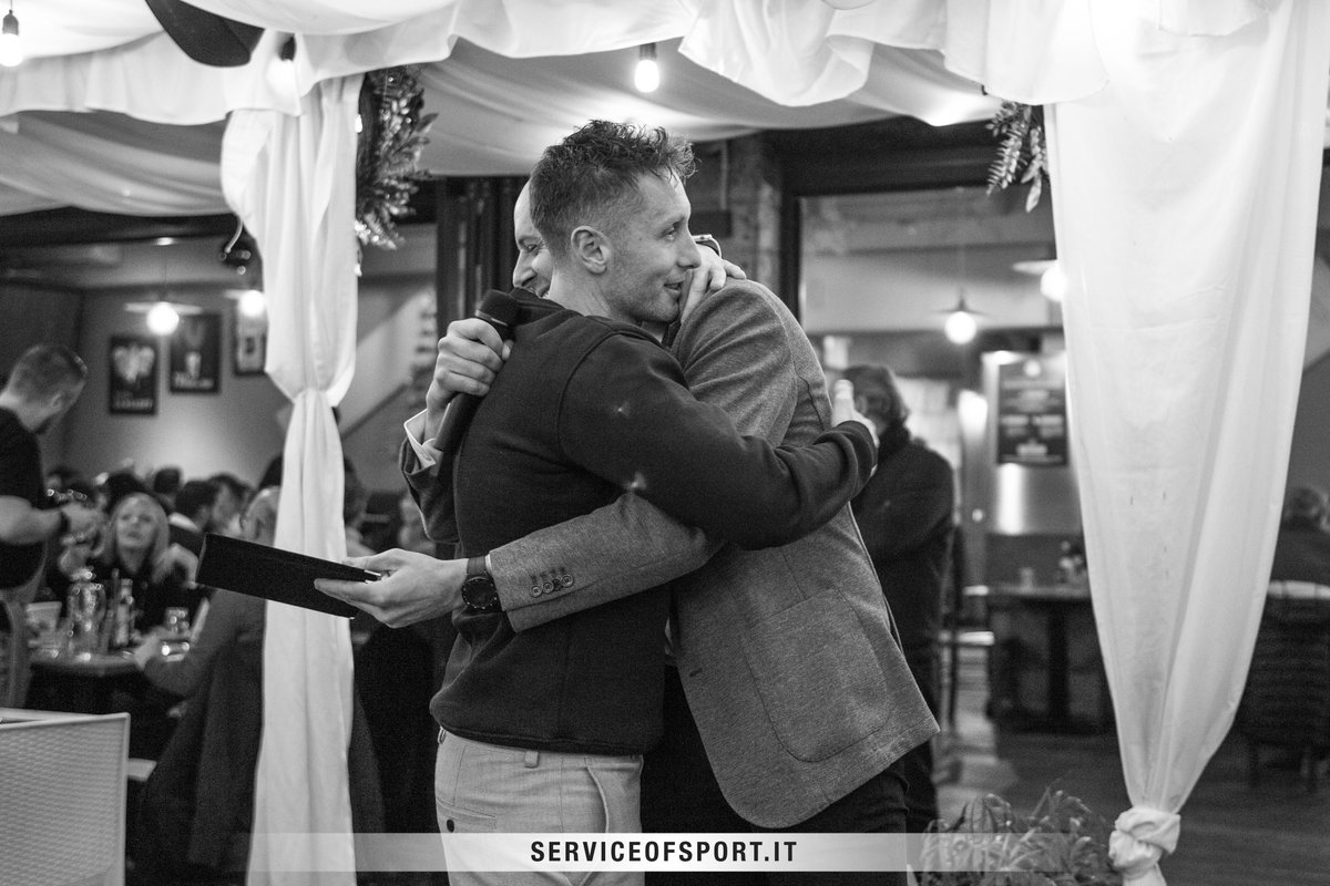 ServiceOfSport's tweet photo. 📸 GAP Milano
📍 Milano El Galet
🎅 Festa di Natale

#serviceofsport https://t.co/9ozNmt0TME