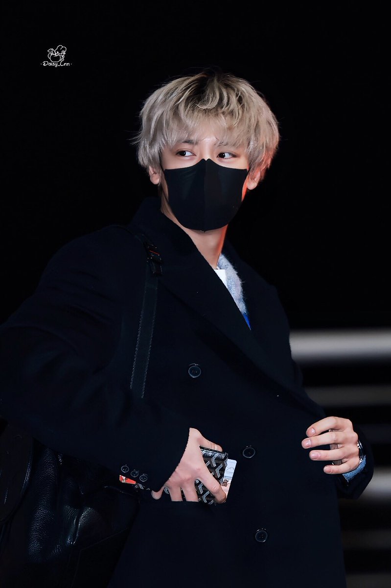 وایی قلب من چقد خوشگل شده😭
#CHANYEOL <a href="/weareoneEXO/">EXO</a>