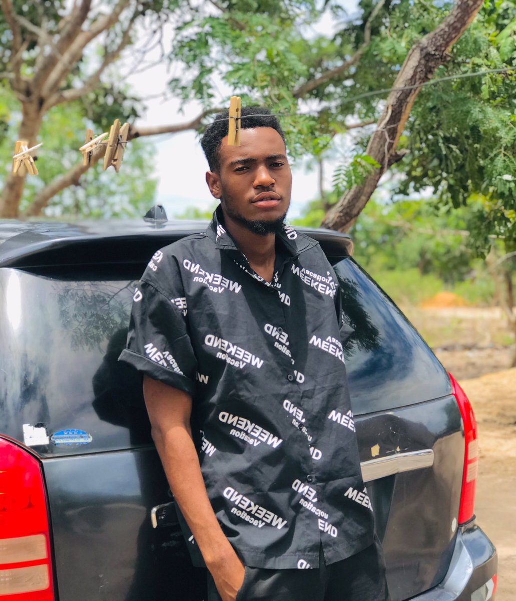 Augustine17's tweet photo. Vibe alone until you’are valued ✍🏻 https://t.co/glLXHjAvlZ