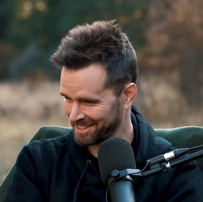 CendonMabel's tweet photo. #FridayGraham Good day @GrahamWardle and fans.
Dawn with your clean and transparent smile illuminates our days 😀. Your last podcast @TimeHasComePod is amazing. How you grow with your work is impressive 👏👏. Happy to see you grow in success 🙌🤙. 
God bless you now and always 🙏 https://t.co/0g17tlJbn7