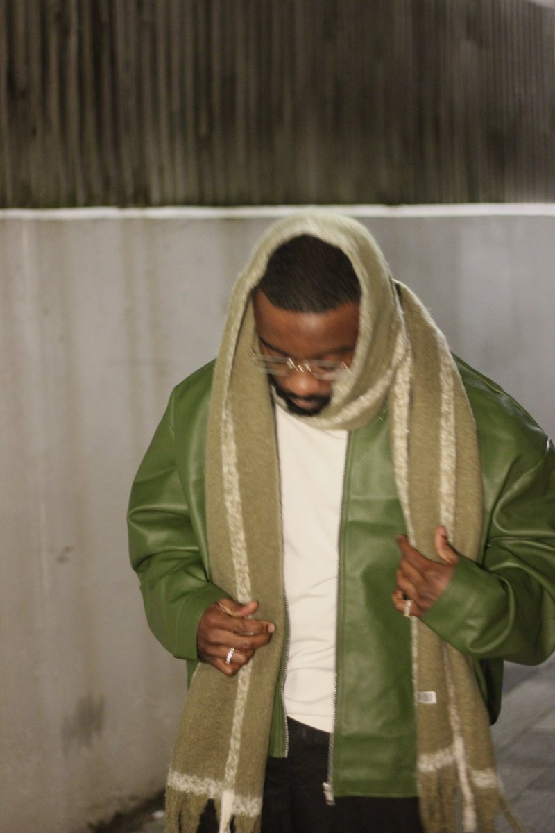 SHE LOVES ME, SHE LOVES ME NOT OUT NOW! tweet media