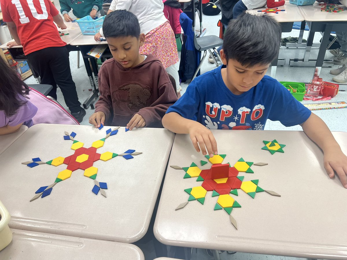 mrsadkissonlcps's tweet photo. Second grade learned about the science behind snowflake formation and analyzed Wilson “Snowflake” Bentley’s photographs of snowflakes. Then, using the patterns of typical snowflakes, students created their own symmetrical snowflakes using pattern blocks! @SugarlandES https://t.co/i9JLnRhhg9