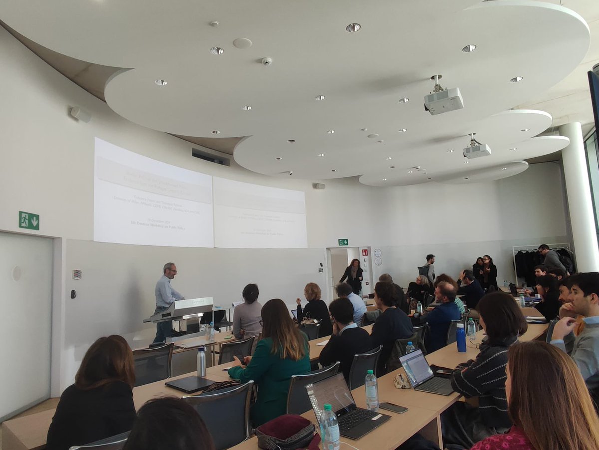 Dondena Centre (@dondenacentre) on Twitter photo 📢Excited to start the keynote lecture by <a href="/tomfratti/">Tommaso Frattini</a> on “Border Policies and Unauthorized Flows: Evidence from the Refugee Crisis in Europe” 🌍✨ at the 6th Dondena Workshop on Public Policy. #MUSA #SiLab 📢Excited to start the keynote lecture by <a href="/tomfratti/">Tommaso Frattini</a> on “Border Policies and Unauthorized Flows: Evidence from the Refugee Crisis in Europe” 🌍✨ at the 6th Dondena Workshop on Public Policy. #MUSA #SiLab