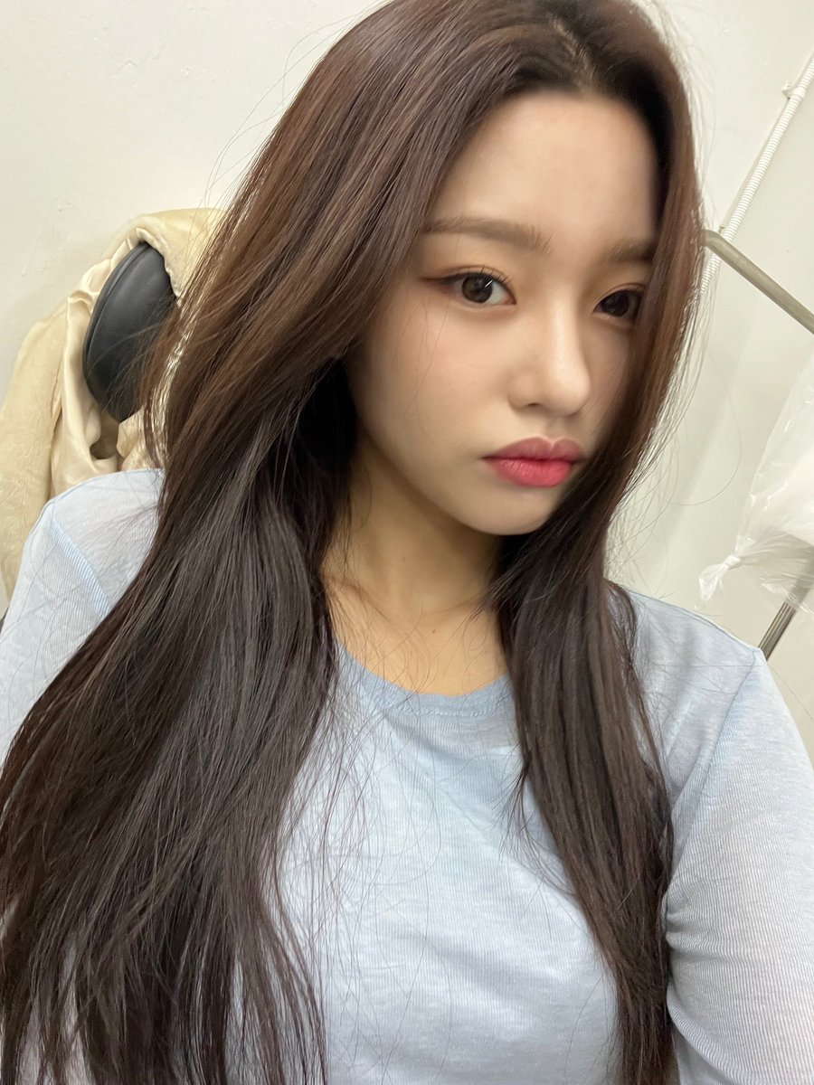 CSR_offcl's tweet photo. 내일 주말이다🩵🤍💙🌀🌀

#CSR #첫사랑 #두나 #DUNA https://t.co/YkiUhfps31