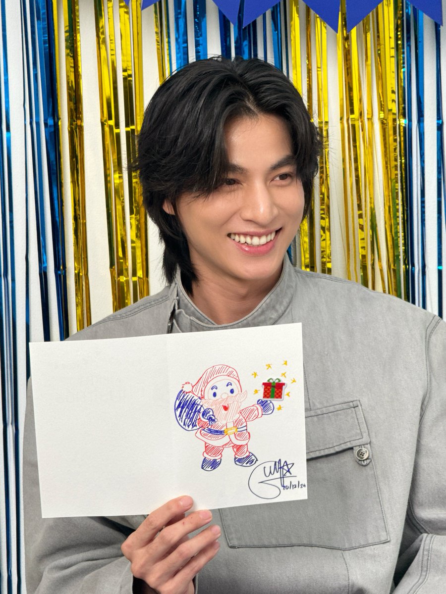 ว้าววว เป็นคุณแซนต้าครอสที่สวยมากก แล้วน้องกลัฟวาดแบบสดๆ ด้วยปากกาหมึกในเวลาไม่นานด้วย เก่งมากครับ👍

GULF FIRST LIVE TO JP
#Gulf1stLivest