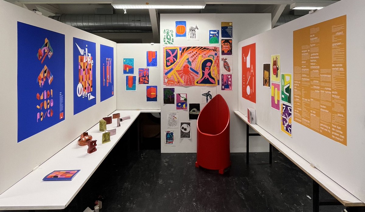 2001Xander's tweet image. eindpresentatie semester gehaald met een 8!