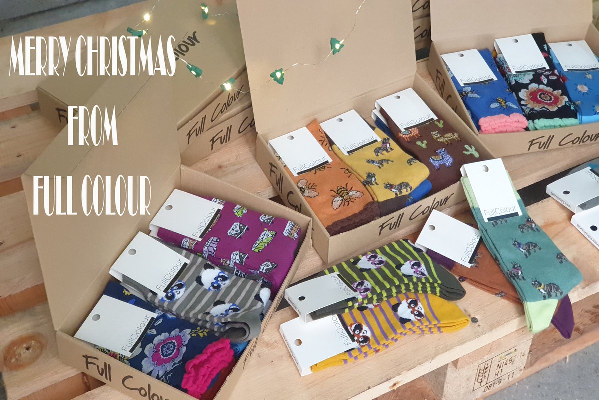 FullColourES's tweet image. Desde Full Colour os queremos desear a todos unas felices fiestas! También recordaros que nuestros calcetines son el regalo perfecto para esta época del año! 🎁🎄🎉
fullcolour.es/es/🤳🧦
✴ Envío gratuito a partir de 35€
✴ Entregas en 24-48 horas en días laborables