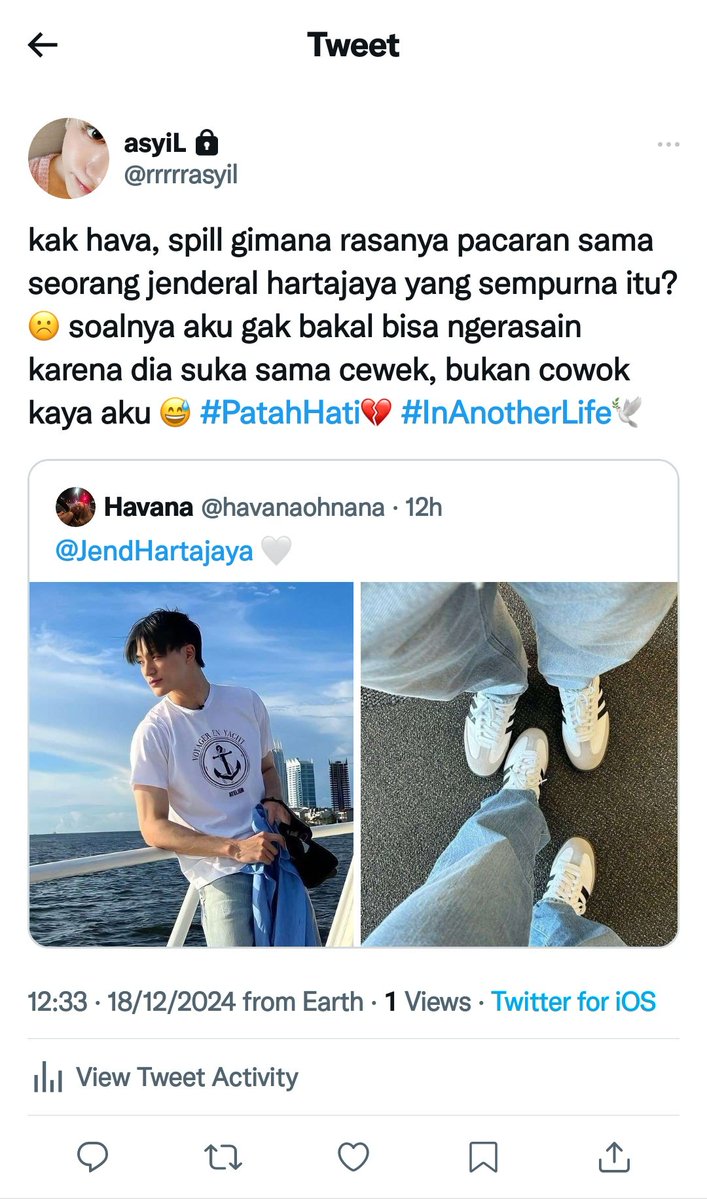 ayes tweet media