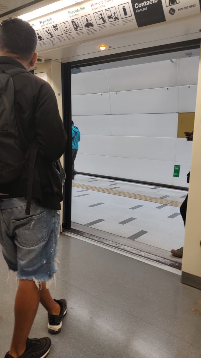 LADRÓN DE GUEVARA tweet media