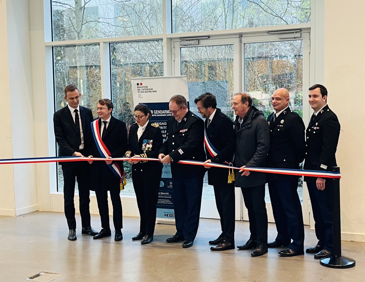 ParisSaclay (@parissaclay) on Twitter photo 📸 Inauguration de la brigade de #gendarmerie mobile de #ParisSaclay, pour accompagner le développement du territoire tout en assurant sa protection✨
Retour en images sur la cérémonie organisée ce matin à <a href="/centralesupelec/">CentraleSupélec</a>, en présence de Mme Camilleri, préfète de l’Essonne ⤵️ 📸 Inauguration de la brigade de #gendarmerie mobile de #ParisSaclay, pour accompagner le développement du territoire tout en assurant sa protection✨
Retour en images sur la cérémonie organisée ce matin à <a href="/centralesupelec/">CentraleSupélec</a>, en présence de Mme Camilleri, préfète de l’Essonne ⤵️
