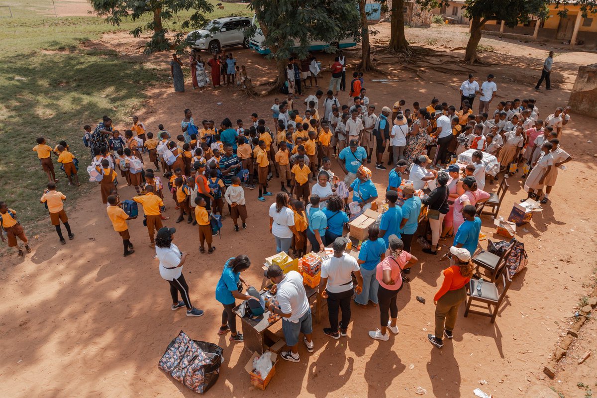REnclave91746's tweet photo. From big smiles to big strides, the energy was unmatched, and the memories? Absolutely priceless! Swipe through to relive the fun, fellowship, and impact.

We walked, we laughed, we made a difference. Same time next year? Let’s do it again! 👟🎉 #MagicOfRotary #WalkForWater https://t.co/oKvpECc4hO