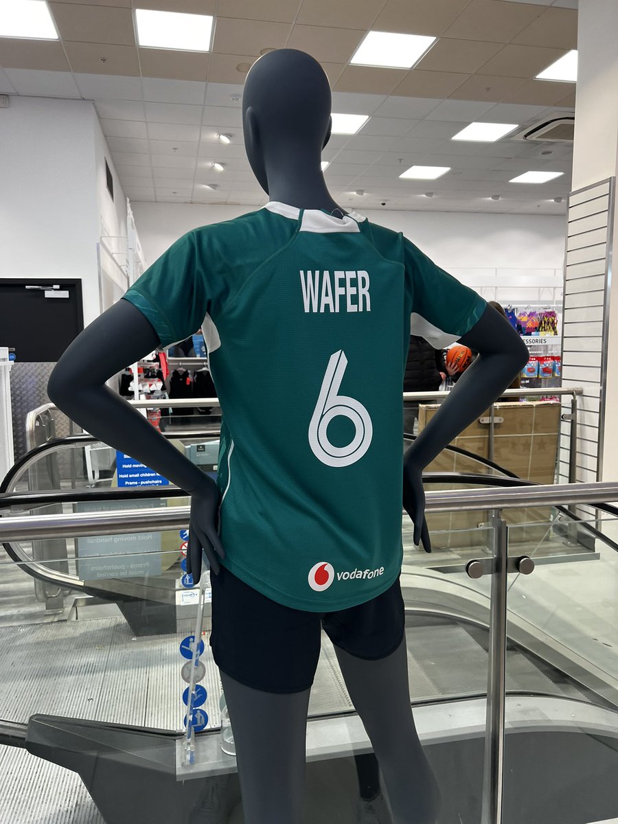 It’s the small things. Aoife Wafer’s jersey on the display model in <a href="/Elverys/">Intersport Elverys</a> Dundrum 👏