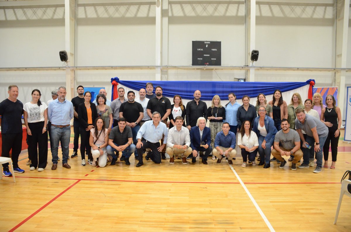 📚🏐 Estudiar y practicar deportes van de la mano 

🤝🏻 Con <a href="/un_misiones/">UNaM</a> y <a href="/FeDUArgentina/">FeDUA</a> reafirmamos el compromiso con el Programa Doble Carrera, como la primera provincia del país que adhiere a esta iniciativa. 

➕ℹ️▶️deportes.misiones.gob.ar/la-unam-fedua-…