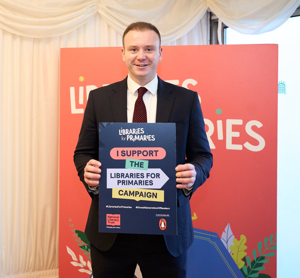 FredThomasUK's tweet image. It was great to meet with the @Literacy_Trust recently. 
Empowering young people to read is key to unlocking equal opportunities for all. 
I was pleased to support their campaign for every school to have a library. 
#LibrariesForPrimaries #GrowAGenerationOfReaders.