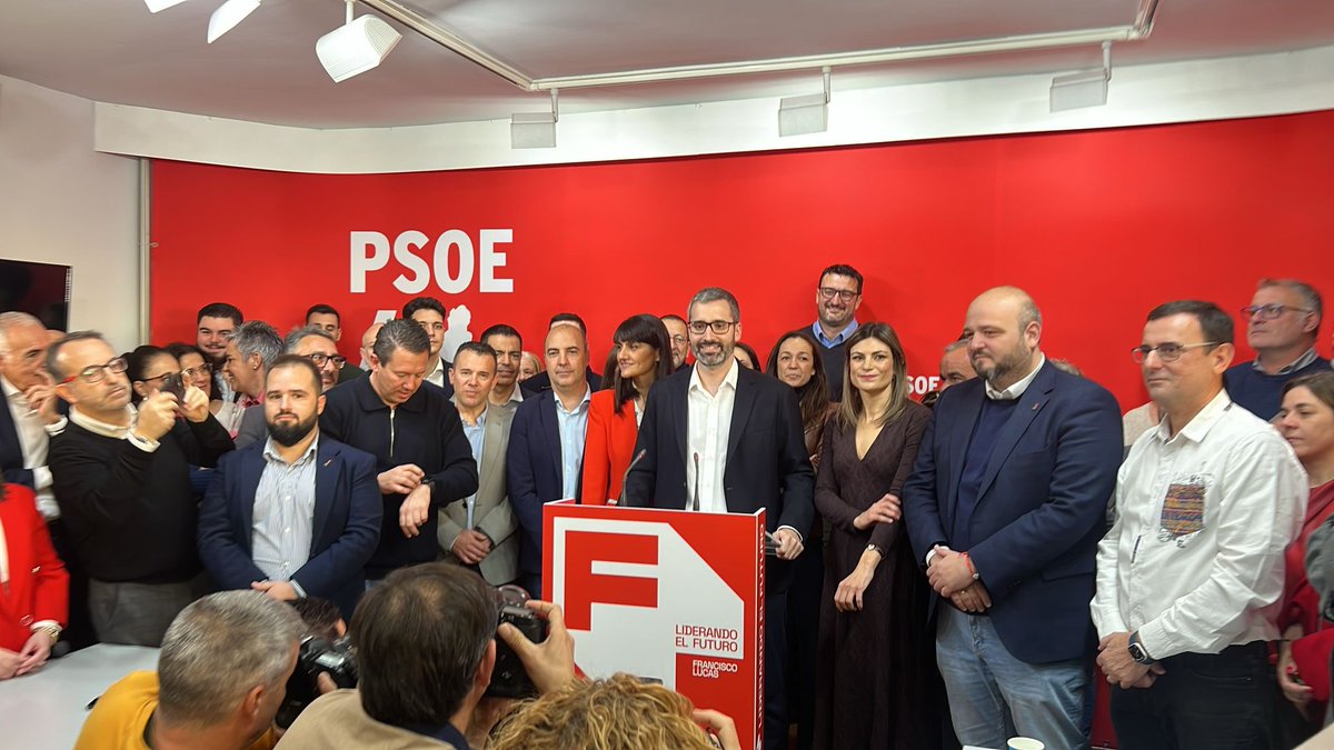 Fernandocvera's tweet photo. Que feo cuando todo el peso de una organización pretende aplastar a otros candidatos como @diegoconesa o Chema Almela en las primarias del @PSOE_RM. Ojo con estas cosas que muchas veces son un boomerang. @PSOE_RM https://t.co/TCAyxbpLPe