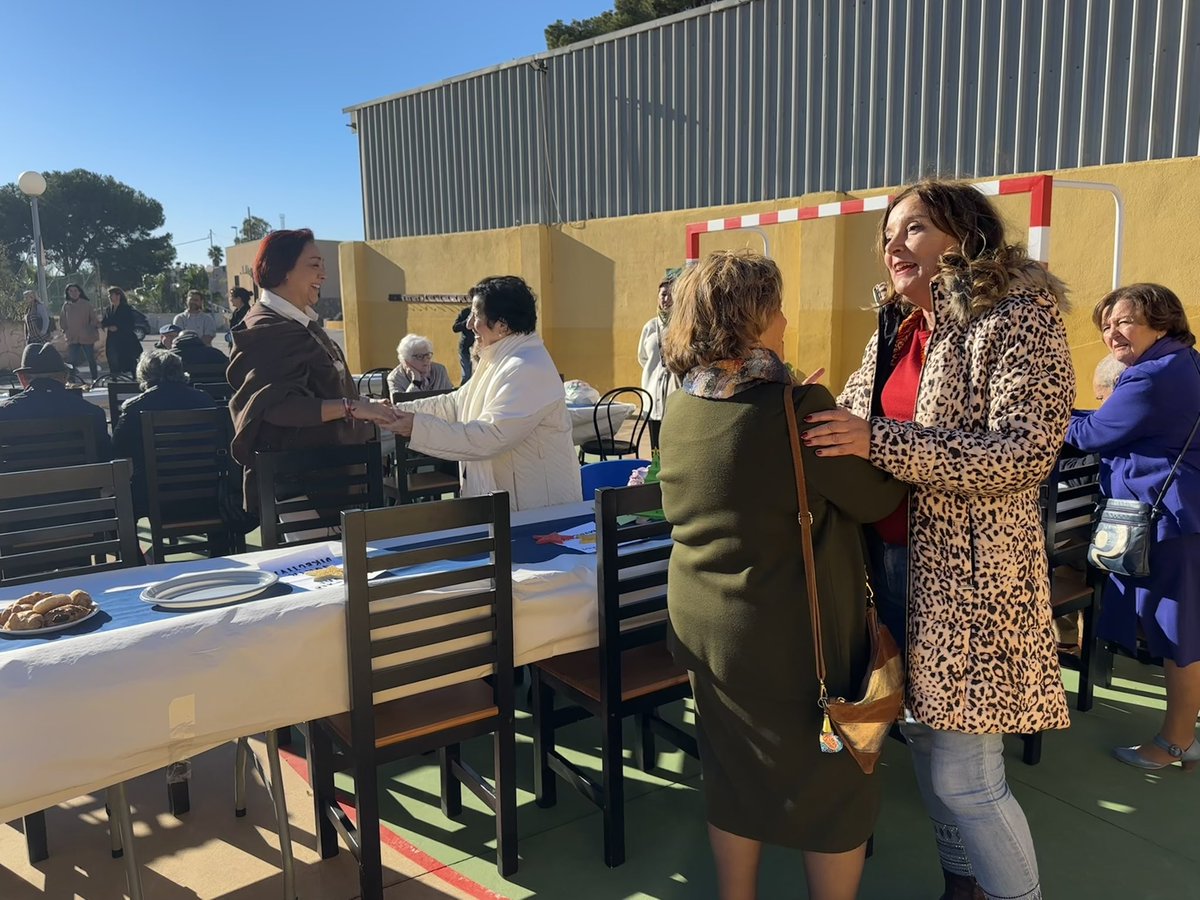 ☕️ Un año más, asistimos al tradicional Desayuno Navideño organizado por <a href="/APICESCT/">APICES Salud Mental</a> 🥞🍩

#NavidadCT 🇩🇰