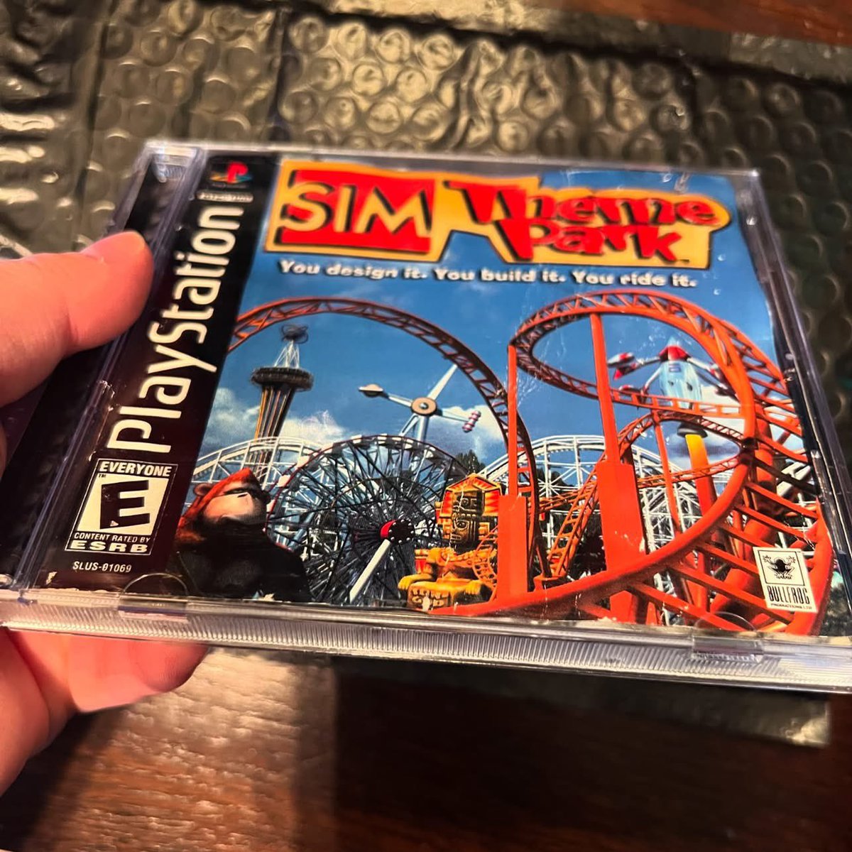 GamerAhmer's tweet photo. It’s funny how the seller marked this game “good” condition. I guess water logged and an unusable manual doesn’t matter… #videogames #games #gamer #gaming #retrogaming #playstation #ps1 #playstation1 #simthemepark #themepark #gamerahmer #ebay #gameroom https://t.co/CWDODFYWOU