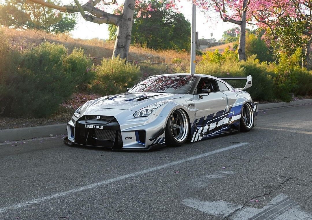 R35 🌸