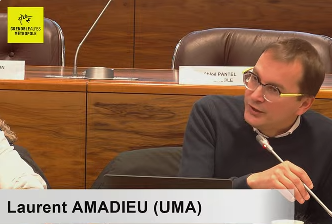 Le droit à un logement décent et indépendant est un droit reconnu à toute personne résidant régulièrement sur le territoire français et qui n'est pas en mesure d'y accéder par ses propres moyens. Ce droit est inscrit dans la déclaration universelle des droits de l’homme