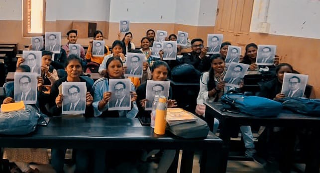 MayukhDuke's tweet photo. Dr. B.R. Ambedkar across the classrooms of Calcutta University!This protest was organised by SFI.

The entire country has taken stand against the Union Home Minister's derogatory comment.
RSS wants to destroy constitution implementing Manuwad.
Time to resist.
#AmbedkarInClassroom https://t.co/V8zdLH0J0r
