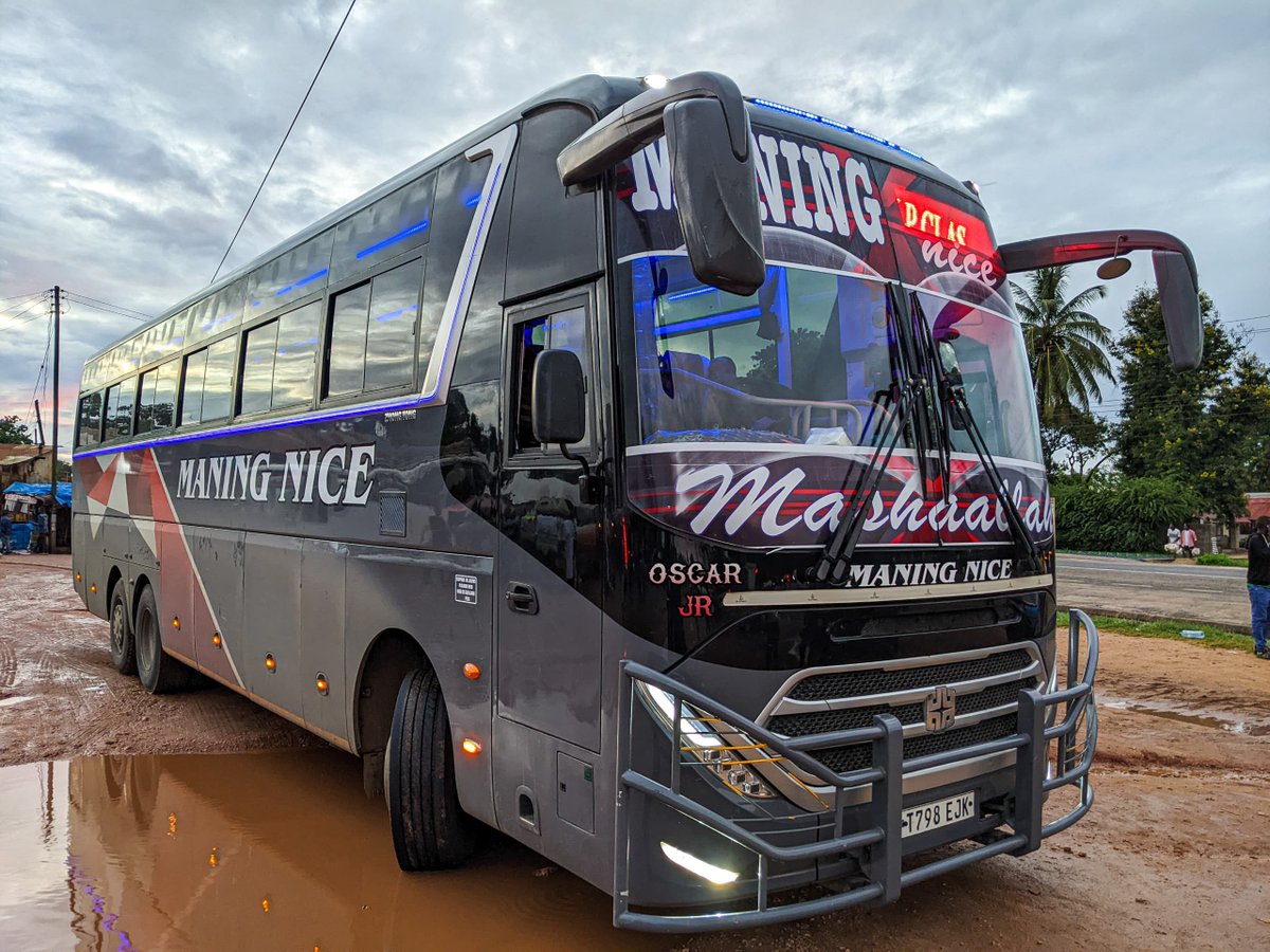 TBoundBuses's tweet photo. @SUPERFEOEXPRESS tuambie ukweli tu huyu #ManingNice ulimwambia nini mpaka ruti ya Dar Songea hajaanza mpaka sasa? https://t.co/VVPrVyOzGJ