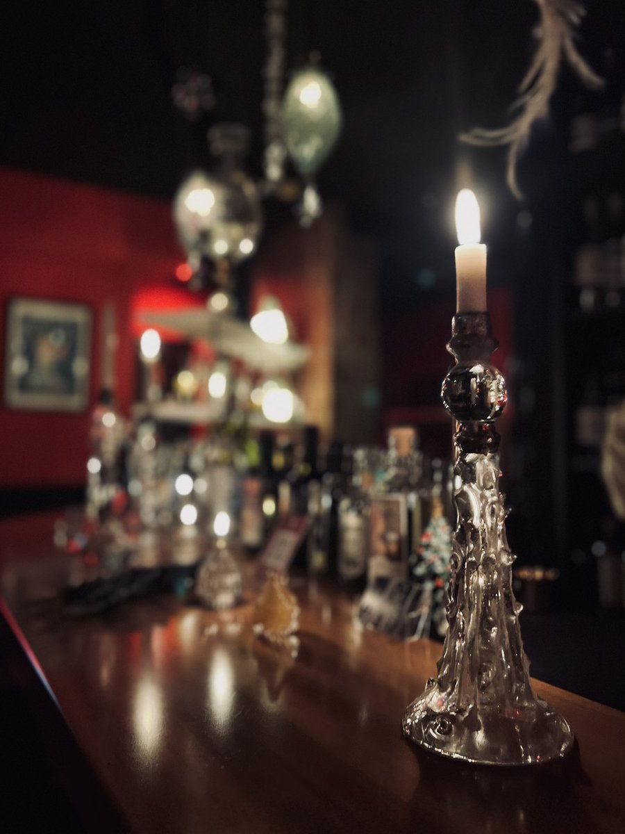 p_pxxx's tweet photo. P.P★★★CRYSTMAS 🎄
はじまりました
どうぞお気軽に
お待ちしてます🕯️
@ Absinthe Bar Valkyrie
国立新美術館の隣のビルB1
20日 (金) 20:00~4:00
21日 (土) 18:00~2:00
22日 (日) 16:00 〜23:00
#PPCRYSTMAS 🎄
#PpxEvent https://t.co/jeZ0IDMr33