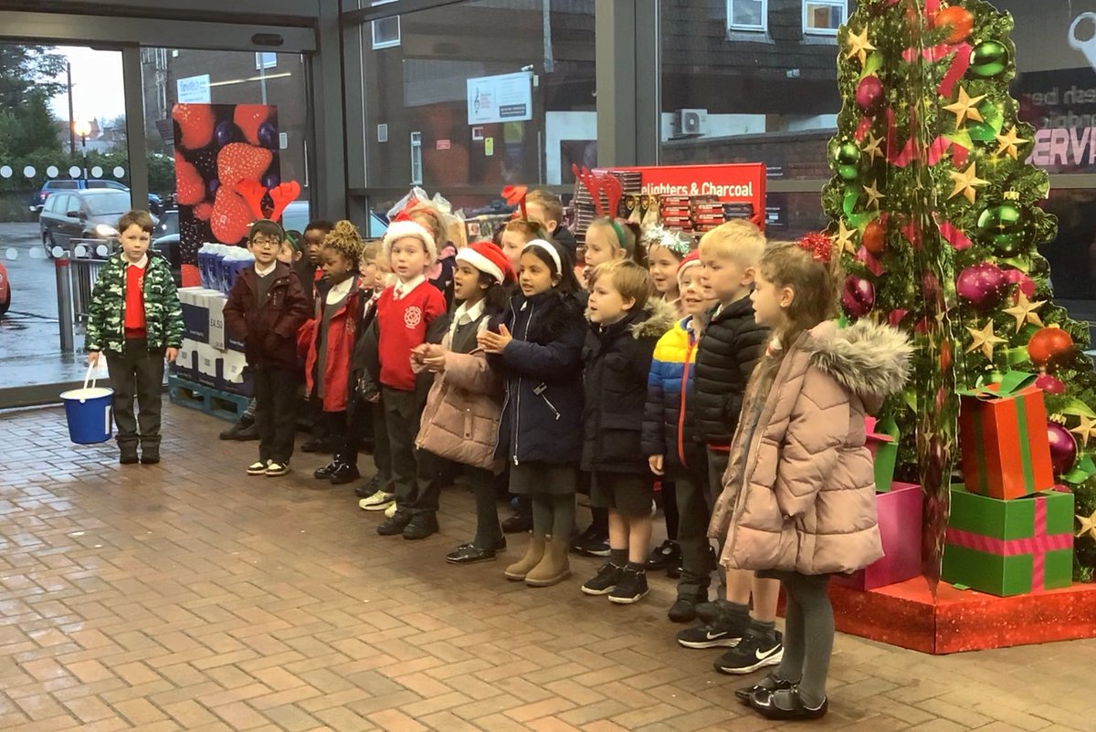 P2/3 had the best time on Tuesday Christmas carolling at Tesco! ☃️🎁🎅🏽
