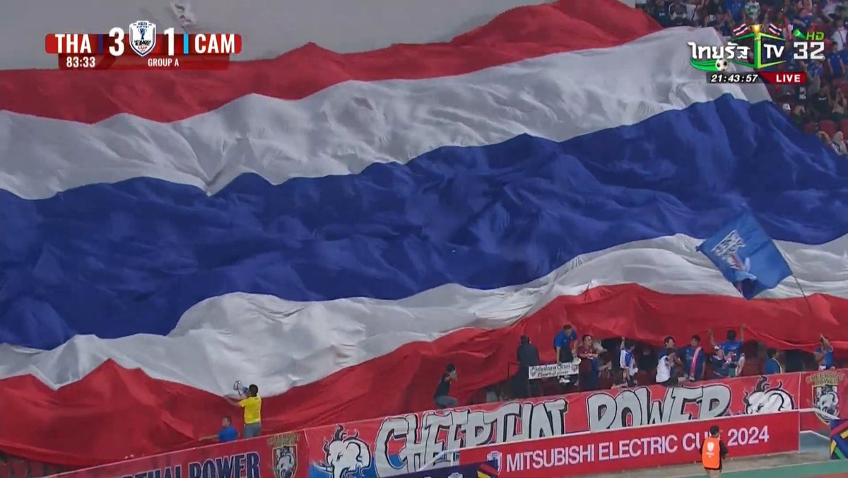 mayry_1221's tweet photo. 👍👍👍 🇹🇭🇹🇭🇹🇭
#เชียร์ไทยให้กึกก้อง #THACAM https://t.co/Rc2Xb4MJlA