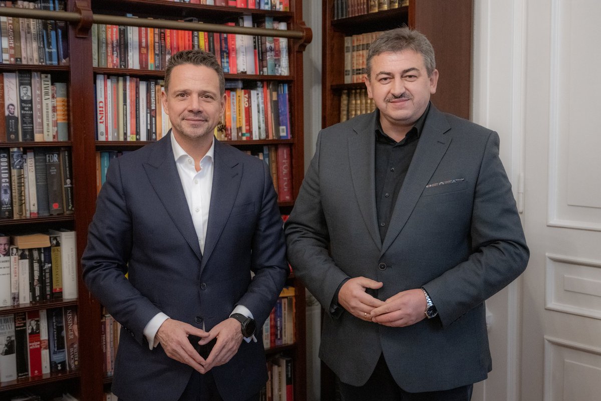 Kilka dni temu to ja byłem na Podkarpaciu, dziś Podkarpacie odwiedziło mnie 🙂 A dokładniej burmistrz Kańczugi Andrzej Żygadło. Dzięki za przedświąteczne spotkanie!