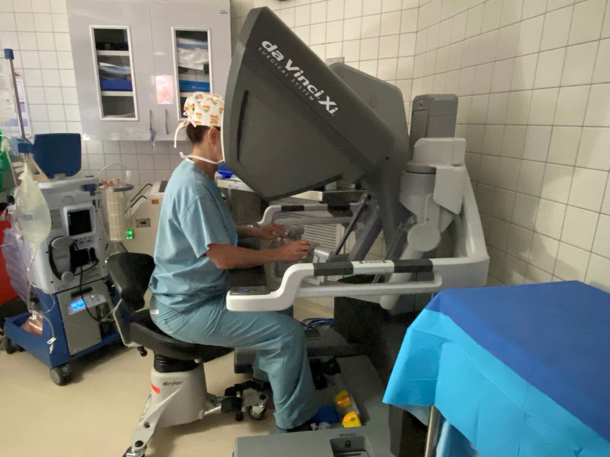 UH Harrington Heart & Vascular Institute (@harringtonhvi) on Twitter photo We marked 1 year and more than 100 robotic heart bypass surgeries thanks to good volumes and strong surgeon champions, Dr. Kelsey Gray and <a href="/PabloRudaVega1/">Pablo Ruda Vega, MD</a>
<a href="/BeckersHR/">Becker's Hospital Review</a> interviewed <a href="/shishem/">Mehdi Shishehbor, DO</a> >
beckershospitalreview.com/cardiology/les… We marked 1 year and more than 100 robotic heart bypass surgeries thanks to good volumes and strong surgeon champions, Dr. Kelsey Gray and <a href="/PabloRudaVega1/">Pablo Ruda Vega, MD</a>
<a href="/BeckersHR/">Becker's Hospital Review</a> interviewed <a href="/shishem/">Mehdi Shishehbor, DO</a> >
beckershospitalreview.com/cardiology/les…