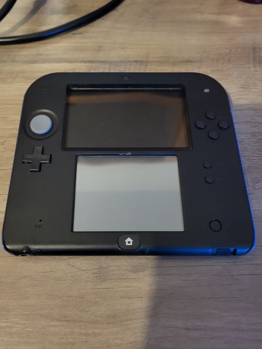 Na ihr🐾
Zur Weihnachtszeit würde ich gern diesen 2DS verlosen den ich mit eigenen Händen repariert hab👀
Dafür müsst ihr nur hier :
Kommentieren mit eurem Lieblings 3DS Spiel💭
Liken💜
Retweeten ↩️ (Kein QRT)
Man darf sich bis zum 31.12.2024 bis 18 Uhr eintragen✏️