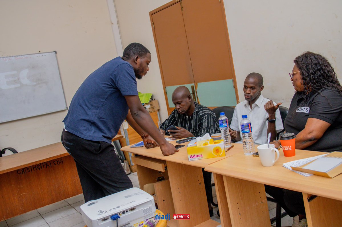 Day 2: Niadi Digitals continues to work with the GRTS Marketing Team on an exciting case study! In groups, participants developed strategies to promote a TV show using the Marketing Funnel and then presented their ideas. 

✅ Build your employees capacity for growth with us 🥳