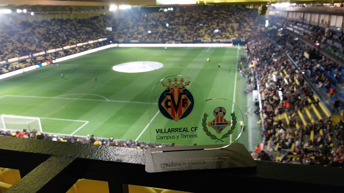 Els coordinadors de la pedrera van estar dimecres passat en l’Estadi de La Ceràmica convidats pel <a href="/VillarrealCF/">Villarreal CF</a> 🙌⚽️

I tu, a que esperes a inscriure’t al #CampusDeNadal que fa el club amb <a href="/campusvtorneos/">Campus y Torneos Villarreal CF</a> a Na Capellera? 

#OrgullManacori