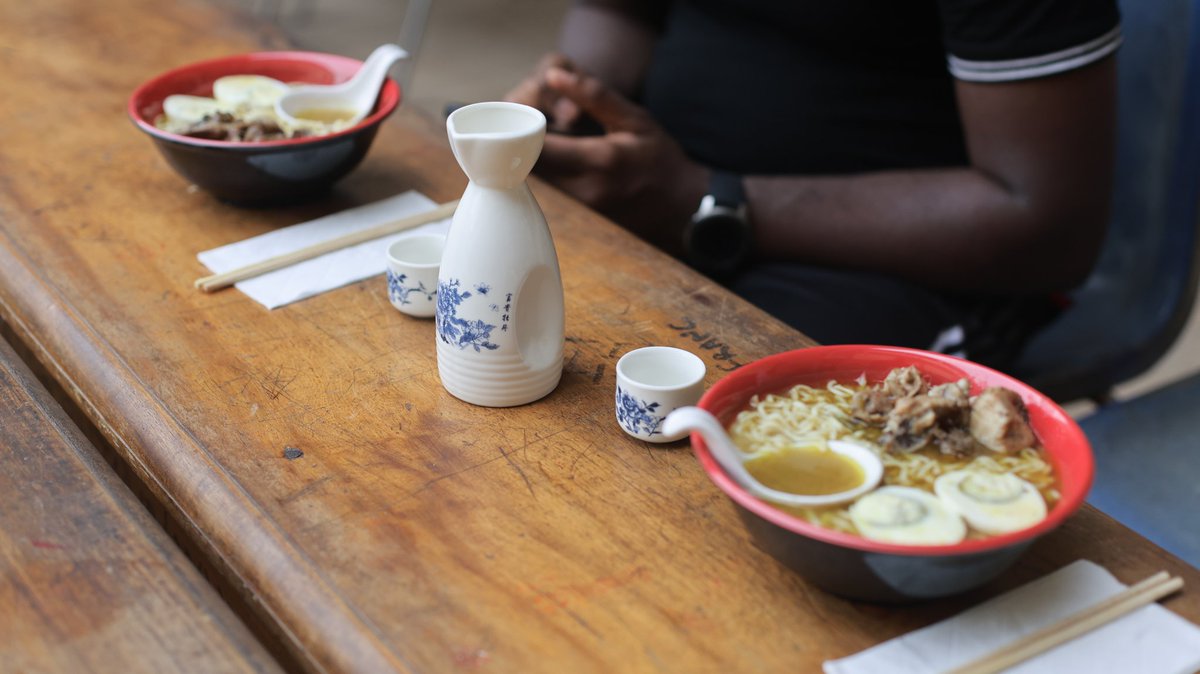 Parce que le Saké se consomme avec la manière, on se laisse aller aux nouvelles saveurs avec les bons accessoires.
Bon début de weekend,
#vendrediproduction